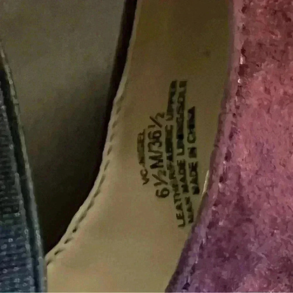 Vince Camuto Nigel Heels Sugar Plum Suede Pointy Toe Elastic Straps Sz 6.5 M - Picture 10 of 10